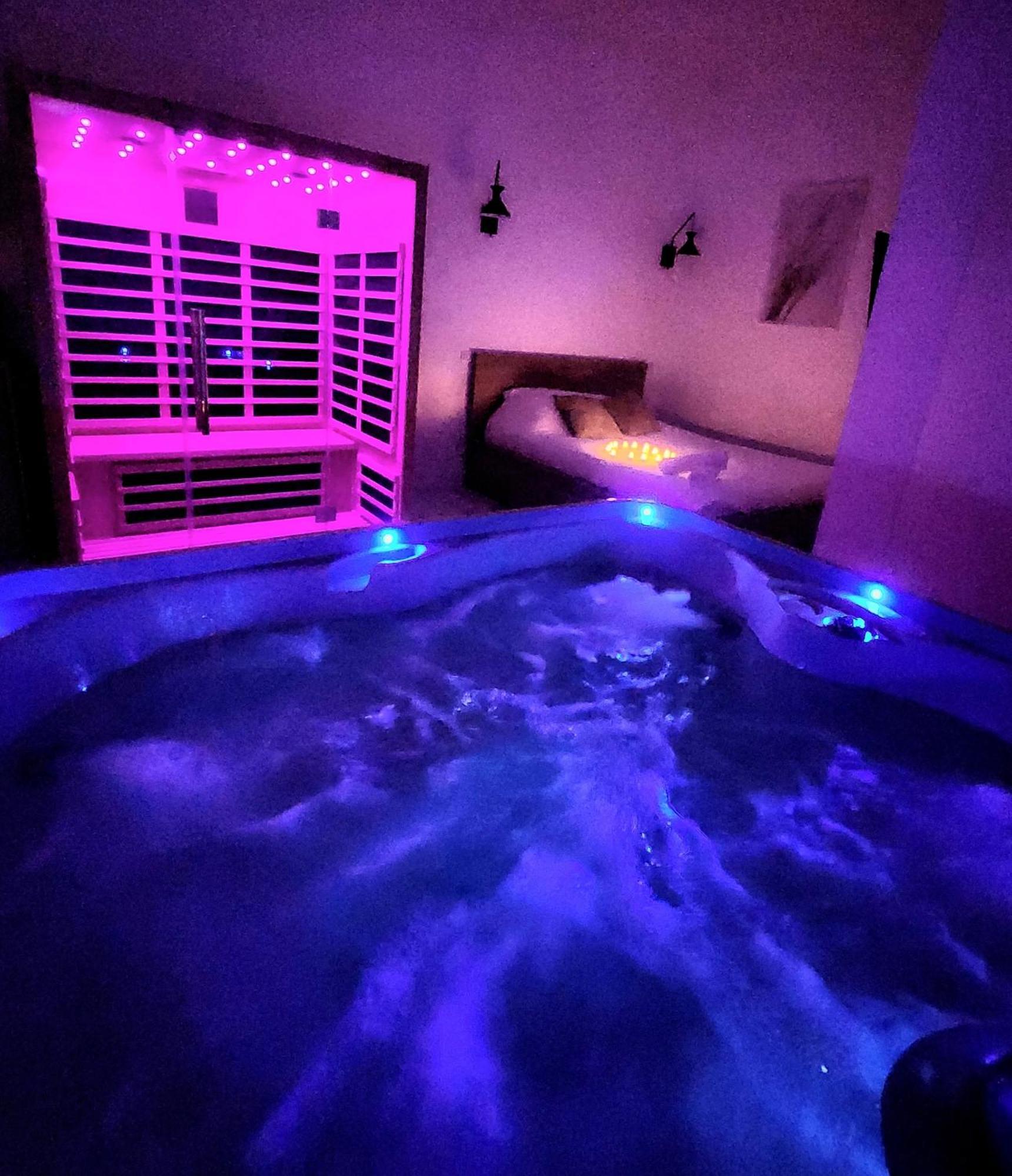 Love Room Jacuzzi Sauna Privatif Марсель Экстерьер фото